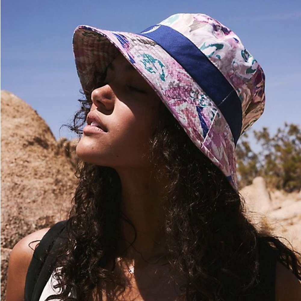 FP Movement - Digital Blooms Bucket Hat NWOT - Picture 1 of 5